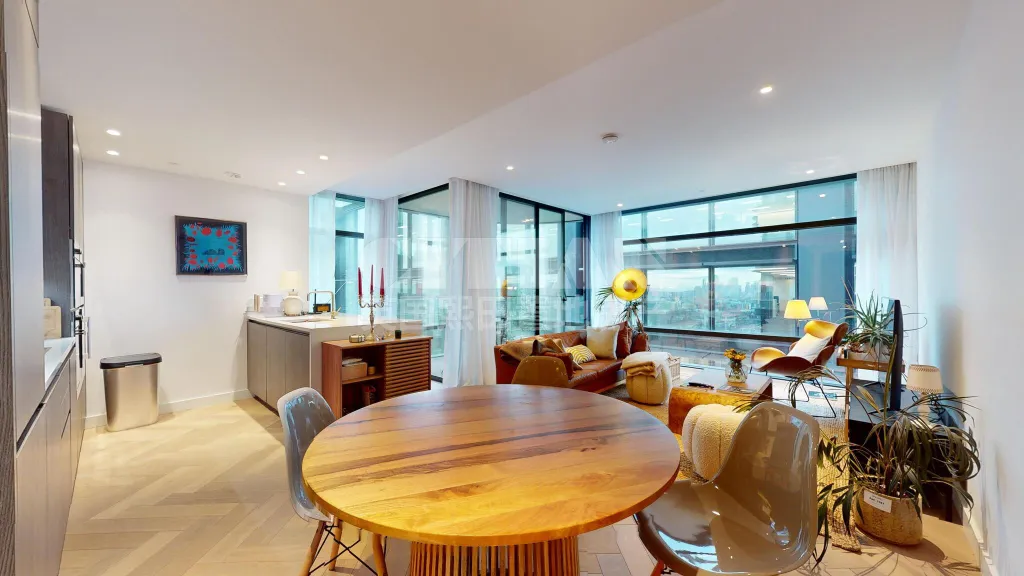 2 bed flat for sale